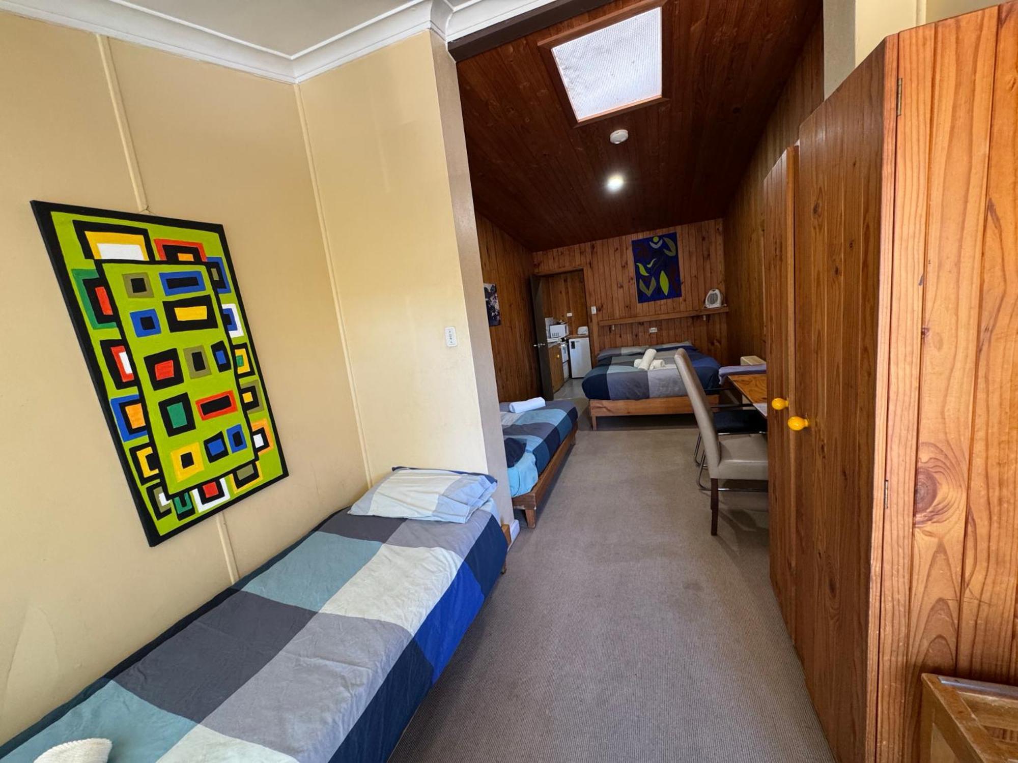 Bunkhouse Motel Cooma Exterior photo